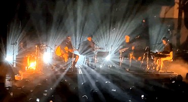 Acoustic review of Brighton show. 