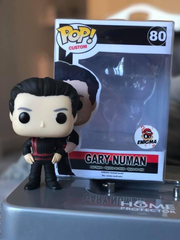 Numan pops